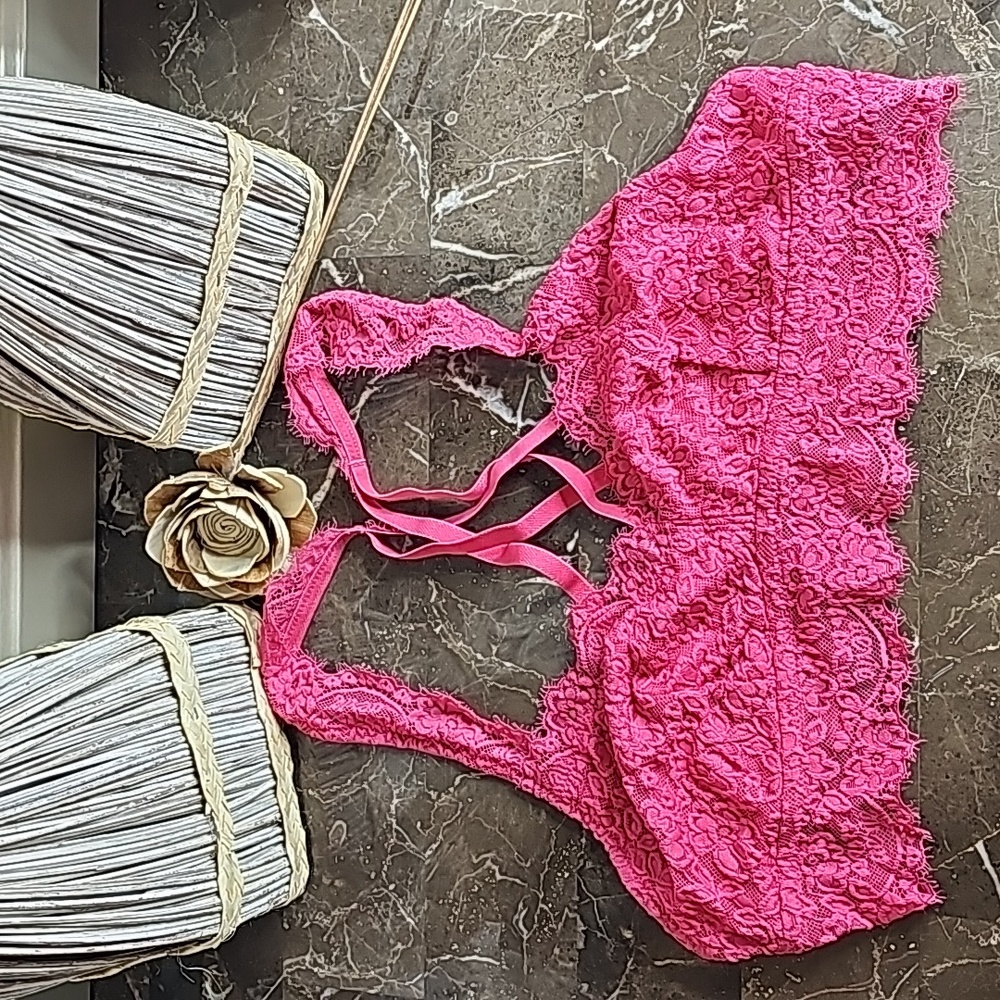 Aerie by Aeropostale Pink Non-Padded Lace Pullover Bra. Women's Size: Large.
